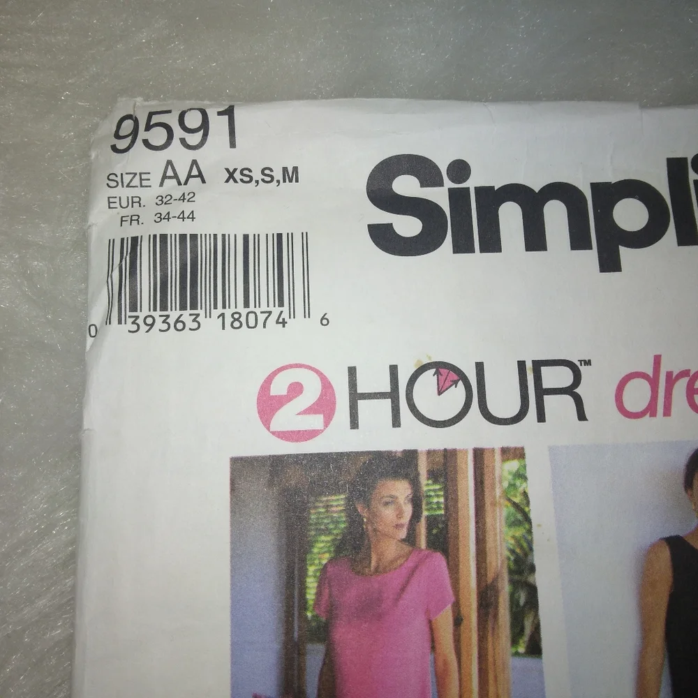 SIMPLICITY 9591 sz xs-m Misses pull over or a-line 2hr Dress EASY
